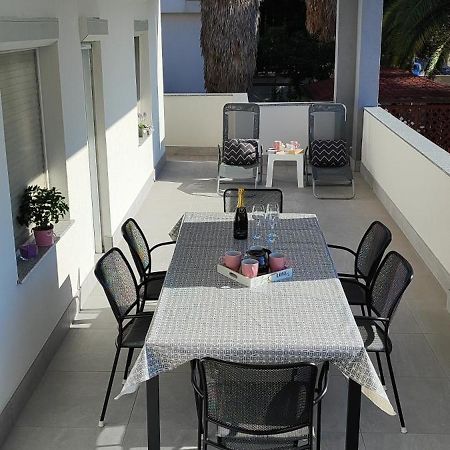 Apartman Emily, 6 Plus 2 Guests, Newly Refurbished Pula Exterior photo