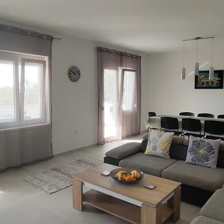 Apartman Emily, 6 Plus 2 Guests, Newly Refurbished Pula Exterior photo